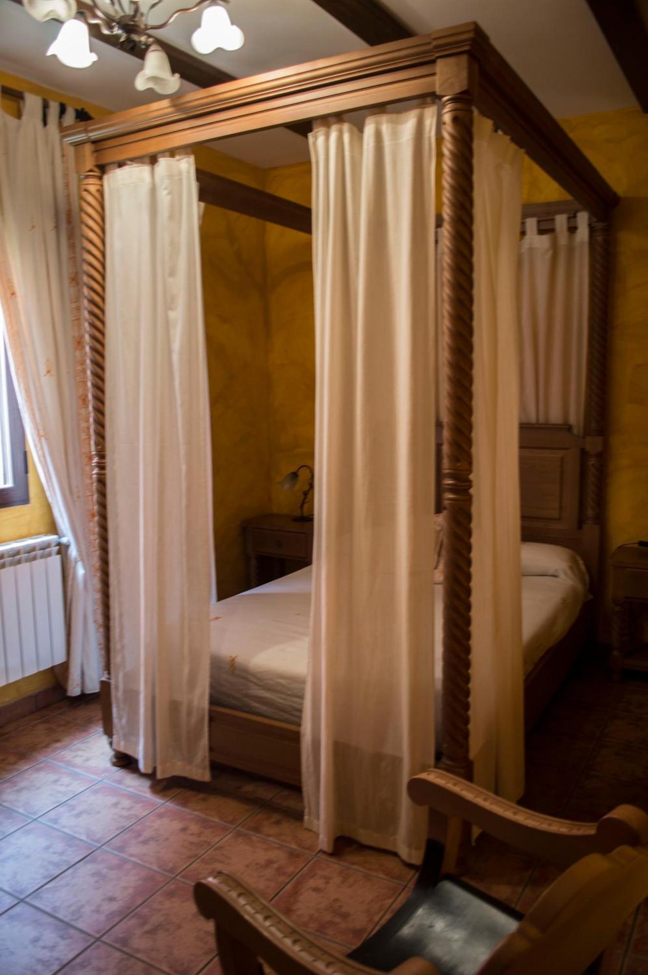 Apartamentos Rurales Alvado Tamajon Esterno foto