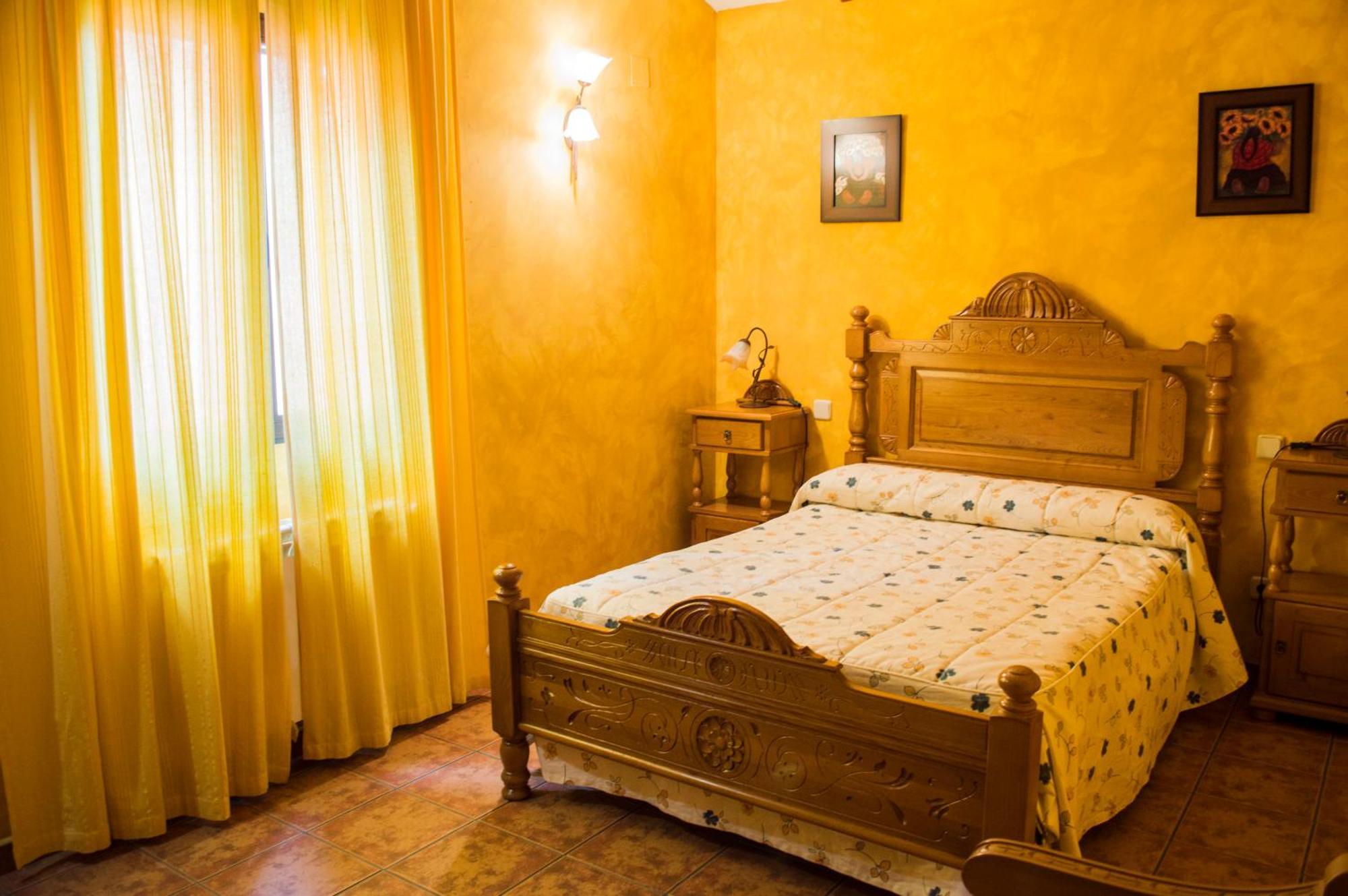 Apartamentos Rurales Alvado Tamajon Esterno foto
